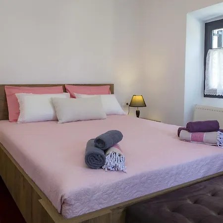 Hébergement de vacances Gala Estate Traditional Mansion