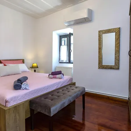 Vakantiehuis Gala Estate Traditional Mansion