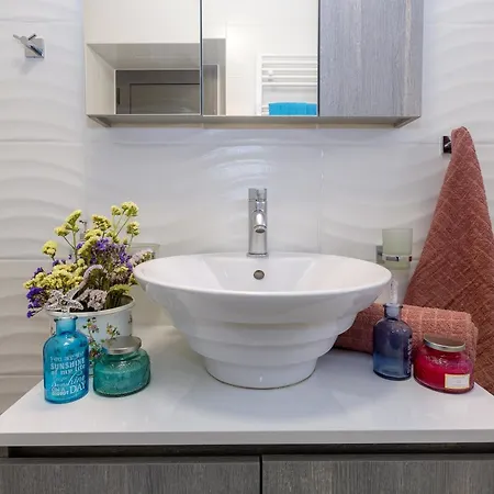 Gala Estate Traditional Mansion *