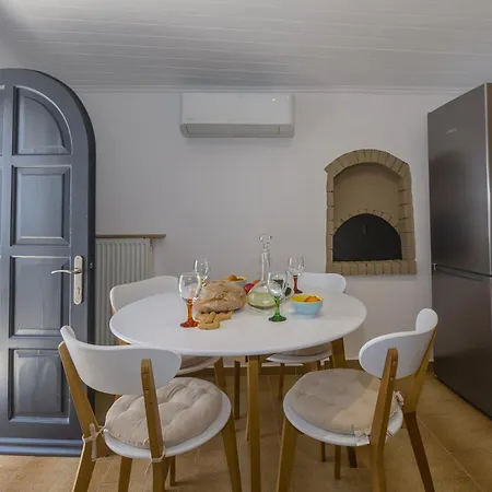 Hébergement de vacances Gala Estate Traditional Mansion