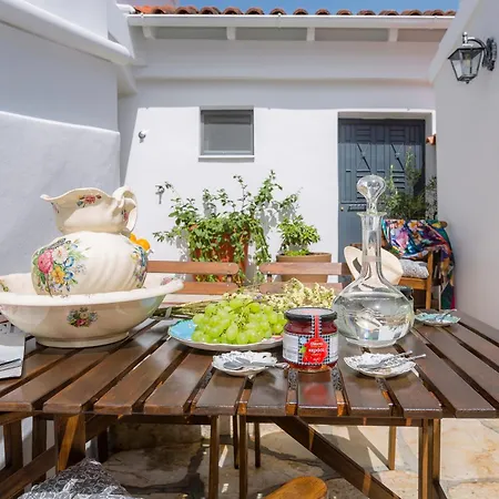 Gala Estate Traditional Mansion * Γαρδελάδες