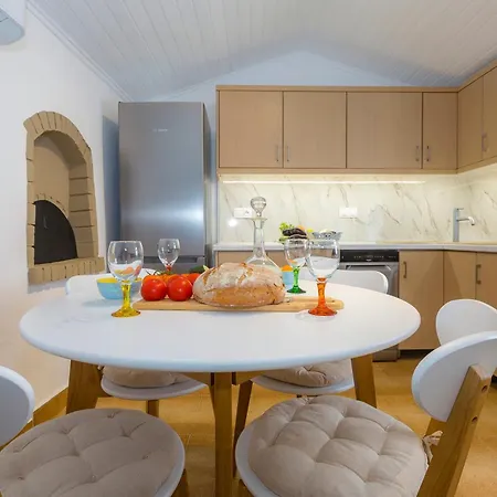 Gala Estate Traditional Mansion Tatil Evi Gardeládes