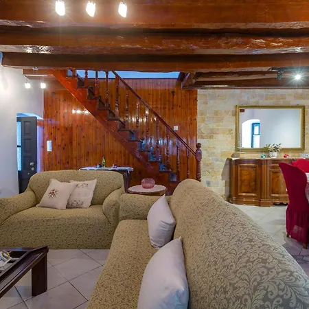 Tatil Evi Gala Estate Traditional Mansion *