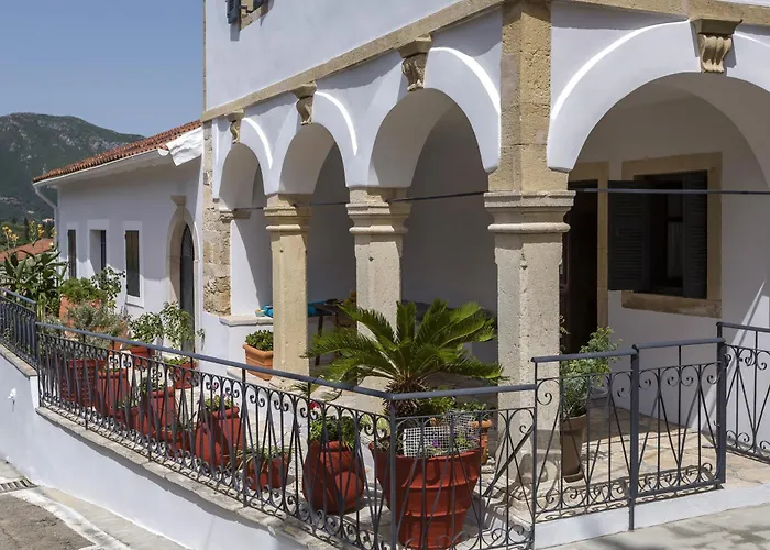 Gala Estate Traditional Mansion