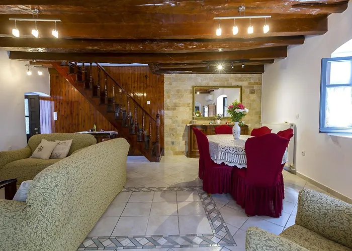 Gala Estate Traditional Mansion Gardeládes